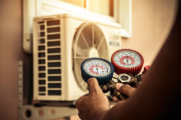 Professional Hvac Installation technician working in Starkville, MS